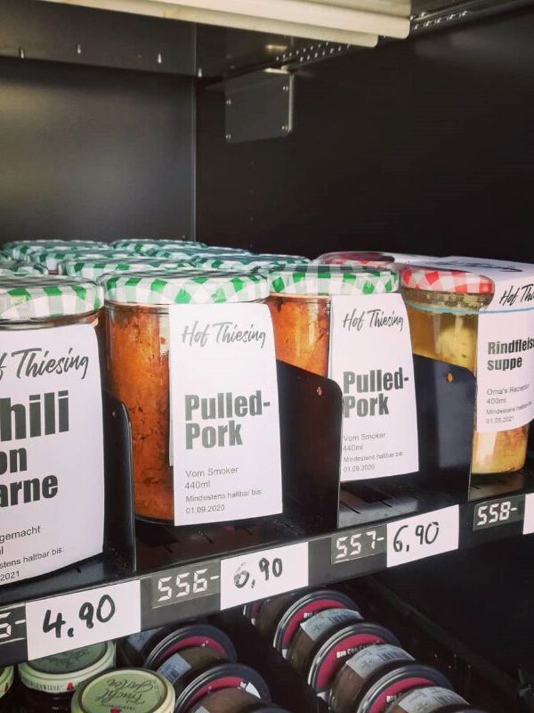 Hofladenautomat mit eigenen Produkten Hof Thiesing