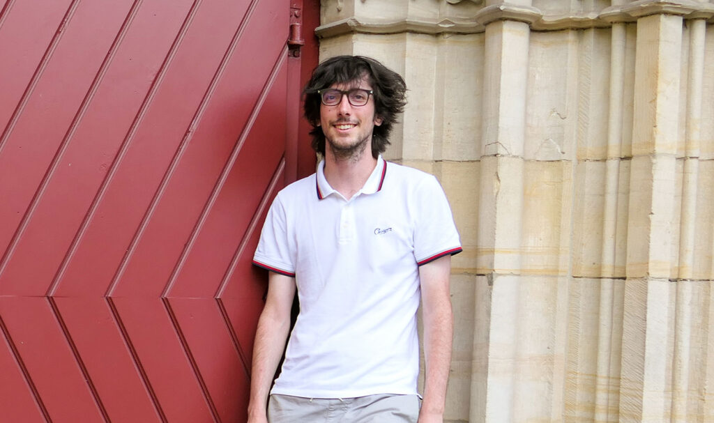 Komplexe Forschungsfragen sind für ihn Arbeitsalltag. Der aus Paris stammende Paul Catalan treibt in Osnabrück seine Wissenschaftskarriere voran.